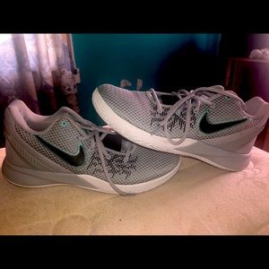 Nike Kyrie Flytrap 2 Surfaces in “Wolf Grey”